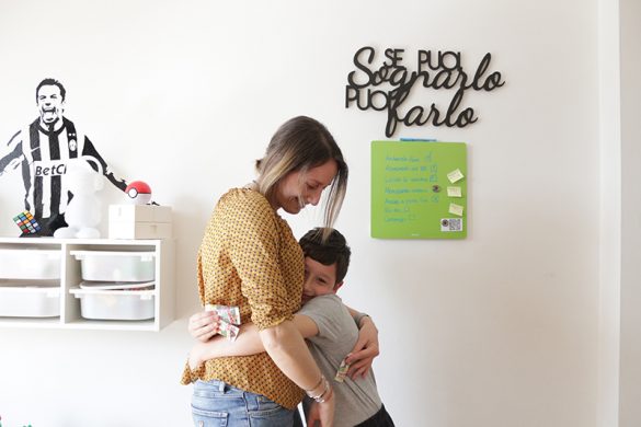 Abbraccio mamma figlio